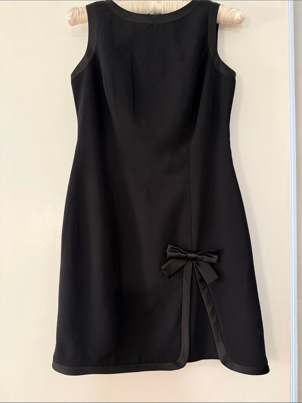 Vintage Ann Taylor Black Sleeveless A-Line Dress with Bow Detail
